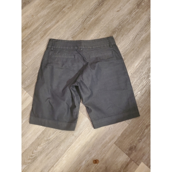 Lee just below the waist Shorts - Picture 6 of 6